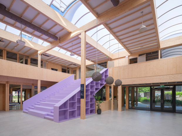 Web.D0009377L0012034P001_BT0422SnelGebouwd4 | BouwTotaal Het atrium van de basisschool Het Epos
